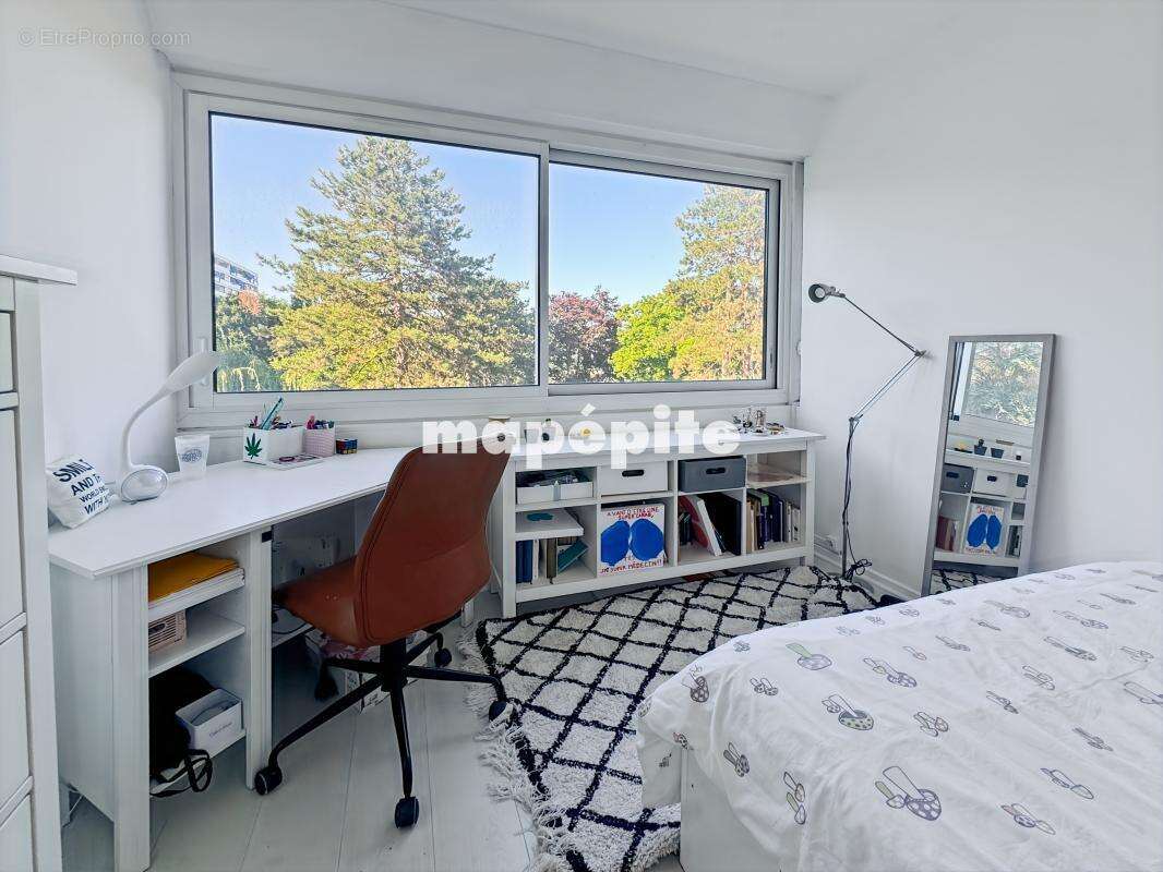 Appartement à VILLE-D&#039;AVRAY