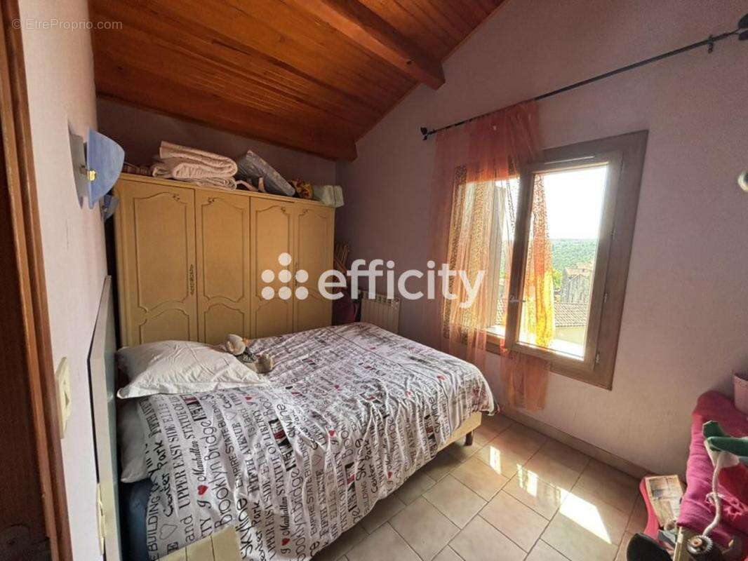 Maison à LA TOUR-SUR-ORB