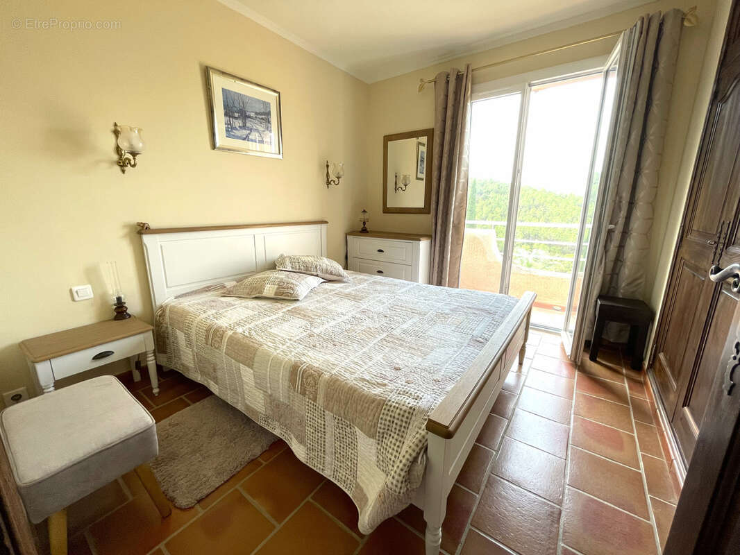 Maison à LA LONDE-LES-MAURES