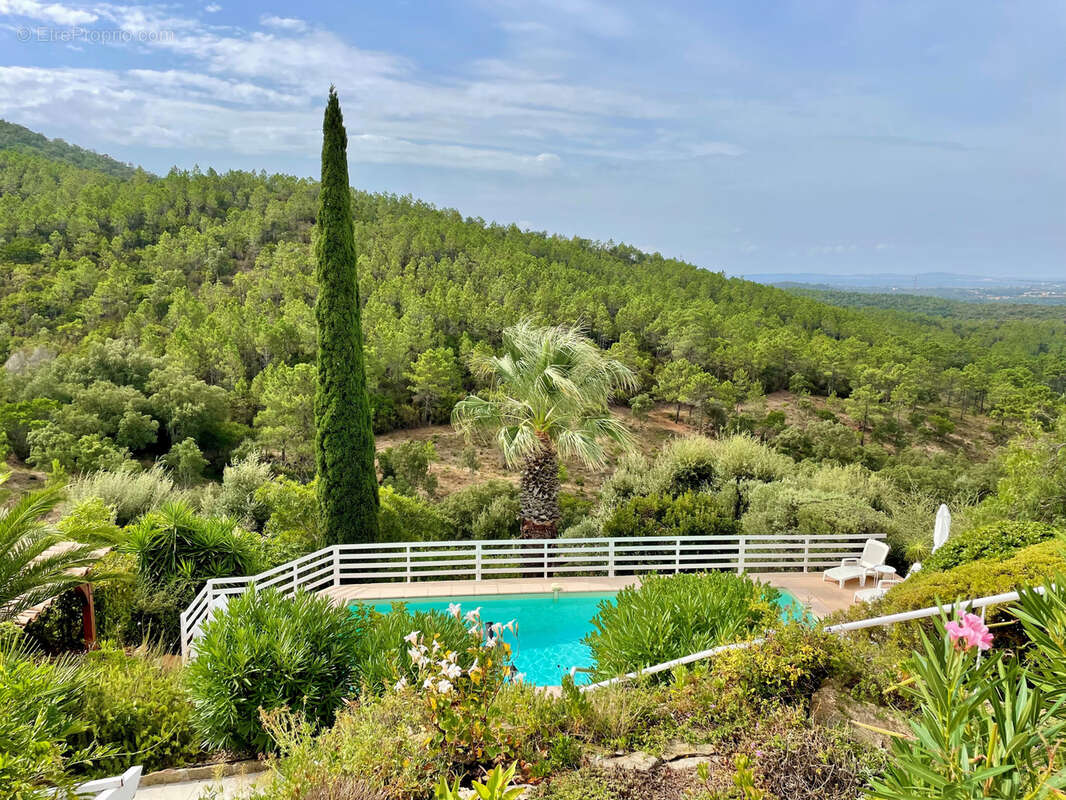 Maison à LA LONDE-LES-MAURES
