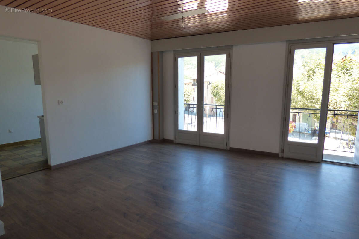 Appartement à TALLARD