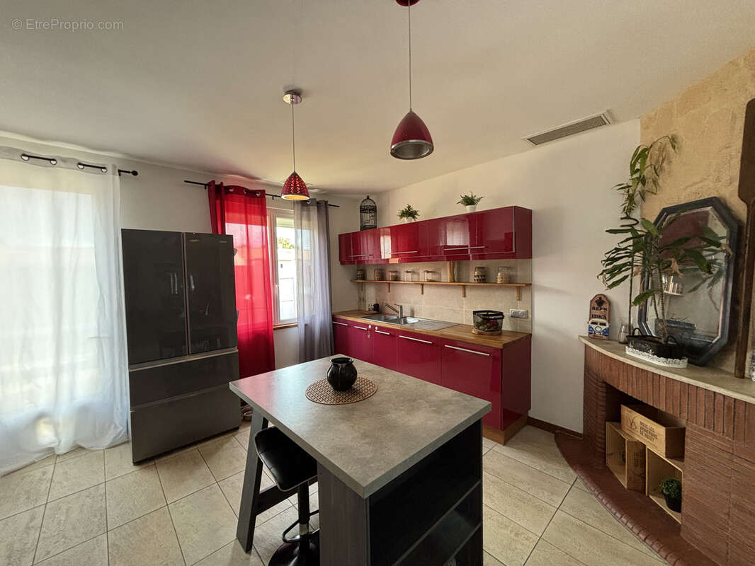 Maison à LES EGLISOTTES-ET-CHALAURES