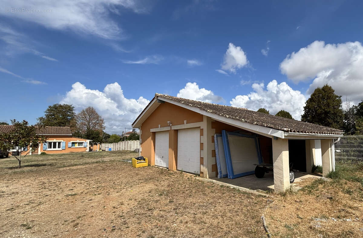 Maison à LES EGLISOTTES-ET-CHALAURES