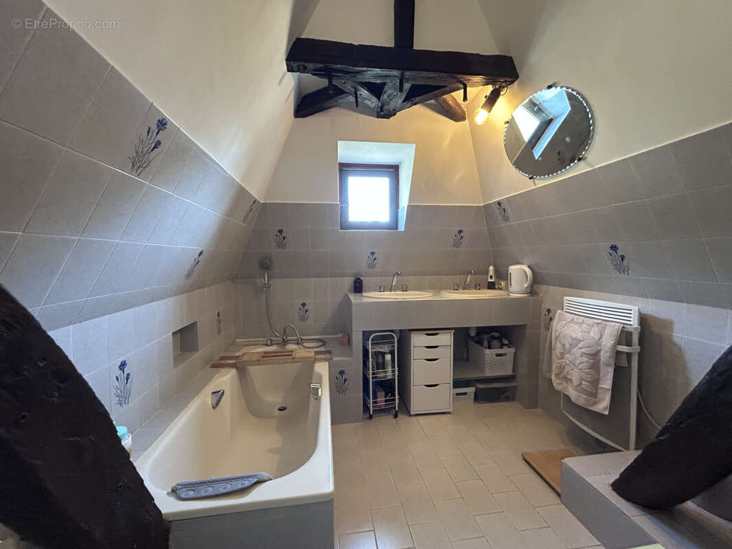 Maison à MONCEAUX-SUR-DORDOGNE