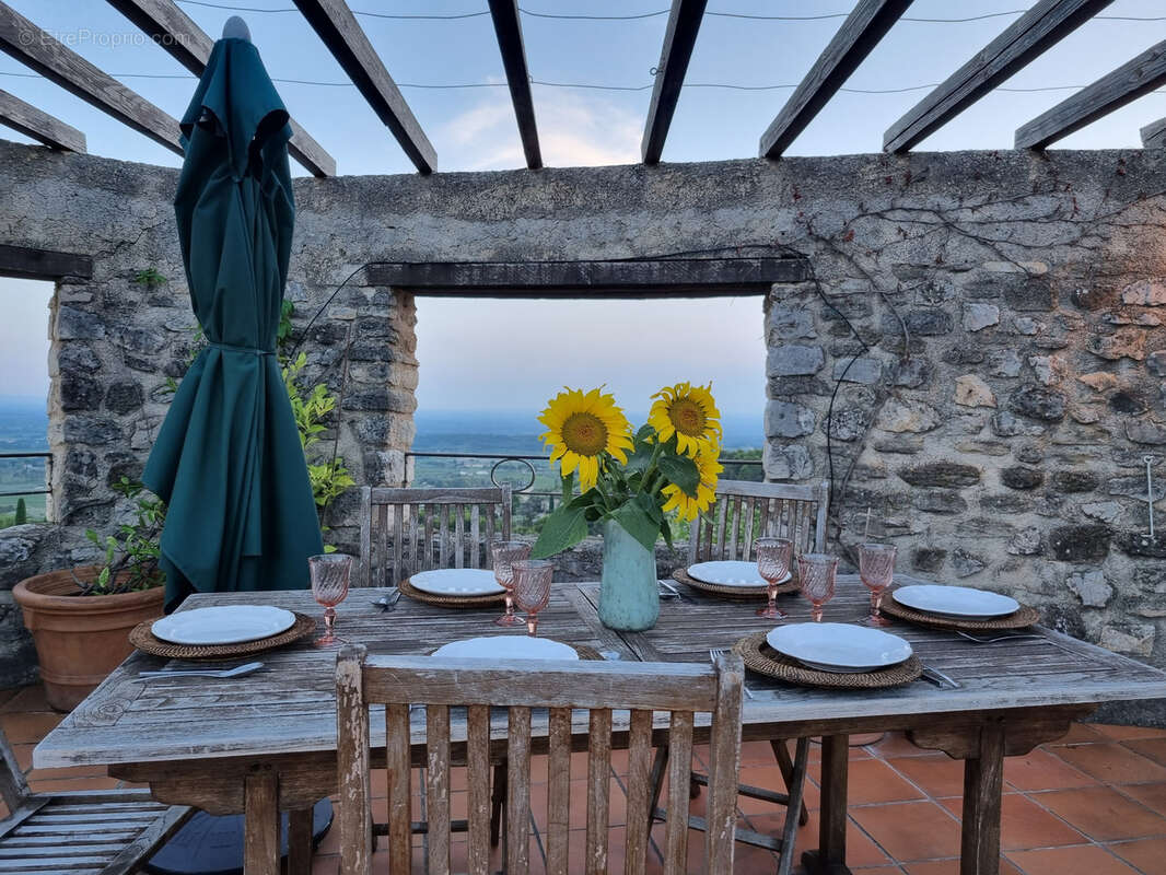 Maison à LE BARROUX