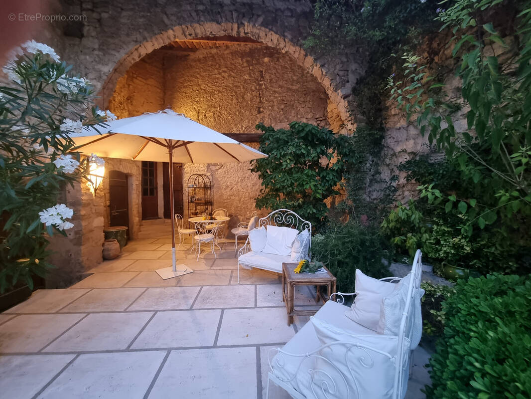 Maison à LE BARROUX