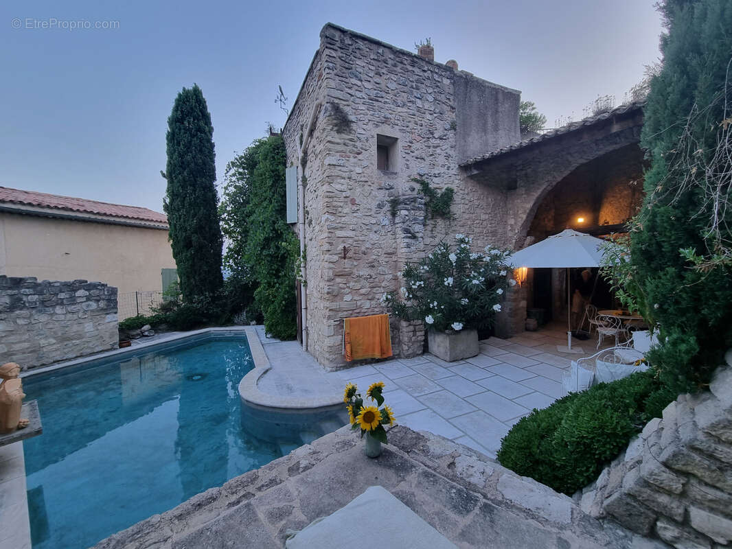 Maison à LE BARROUX