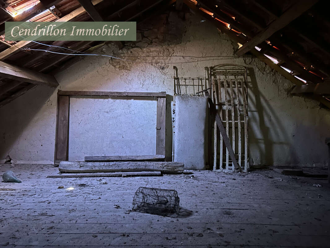 Maison à CHATELUS-LE-MARCHEIX