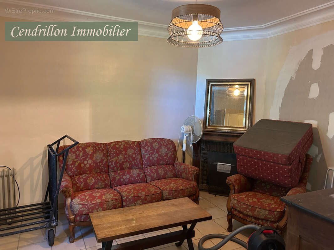 Maison à CHATELUS-LE-MARCHEIX