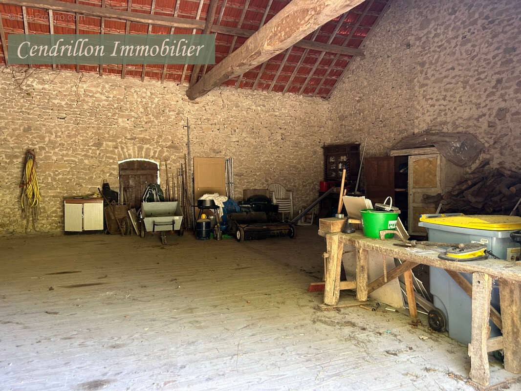 Maison à CHATELUS-LE-MARCHEIX