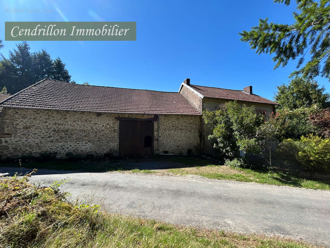 Maison à CHATELUS-LE-MARCHEIX