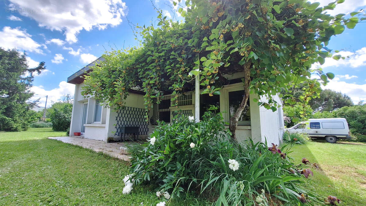 Maison à PONT-DU-CHATEAU