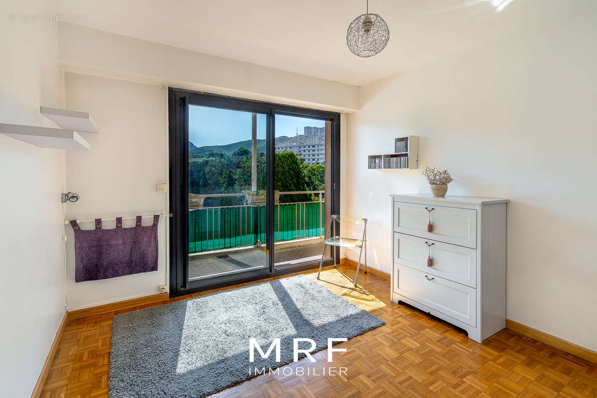 Appartement à MARSEILLE-9E