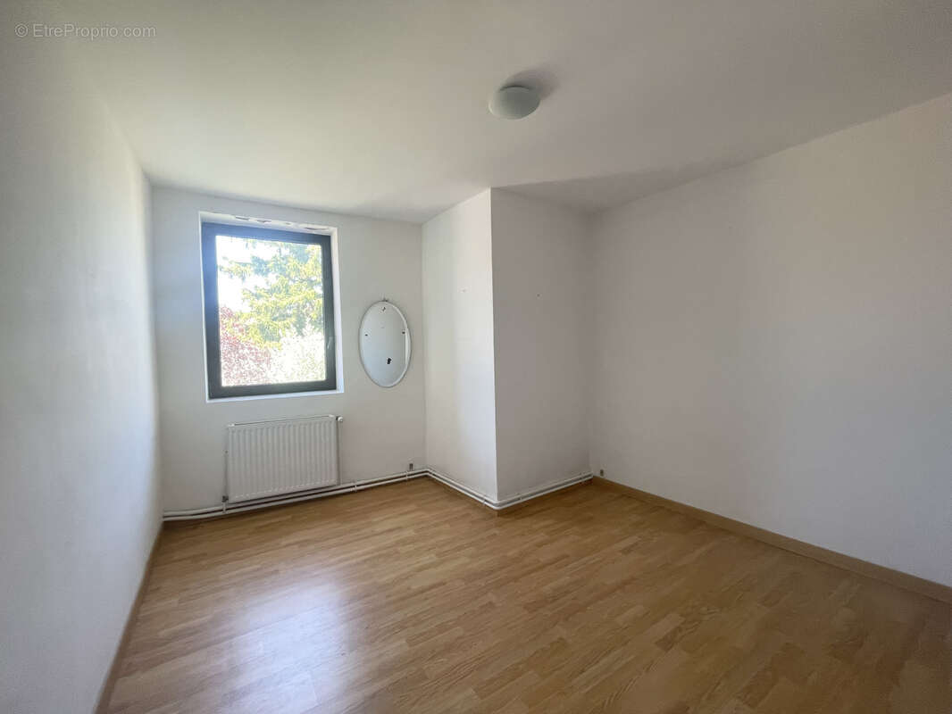 Maison à LA GARDE-ADHEMAR