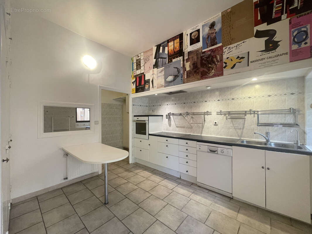 Maison à LA GARDE-ADHEMAR