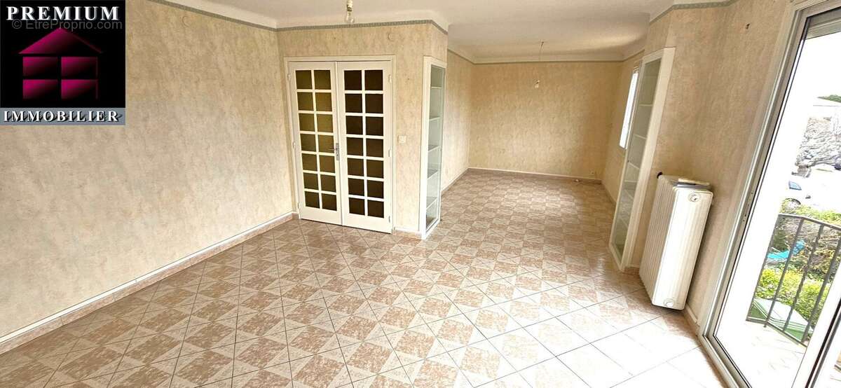 Maison à SAINT-ESTEVE