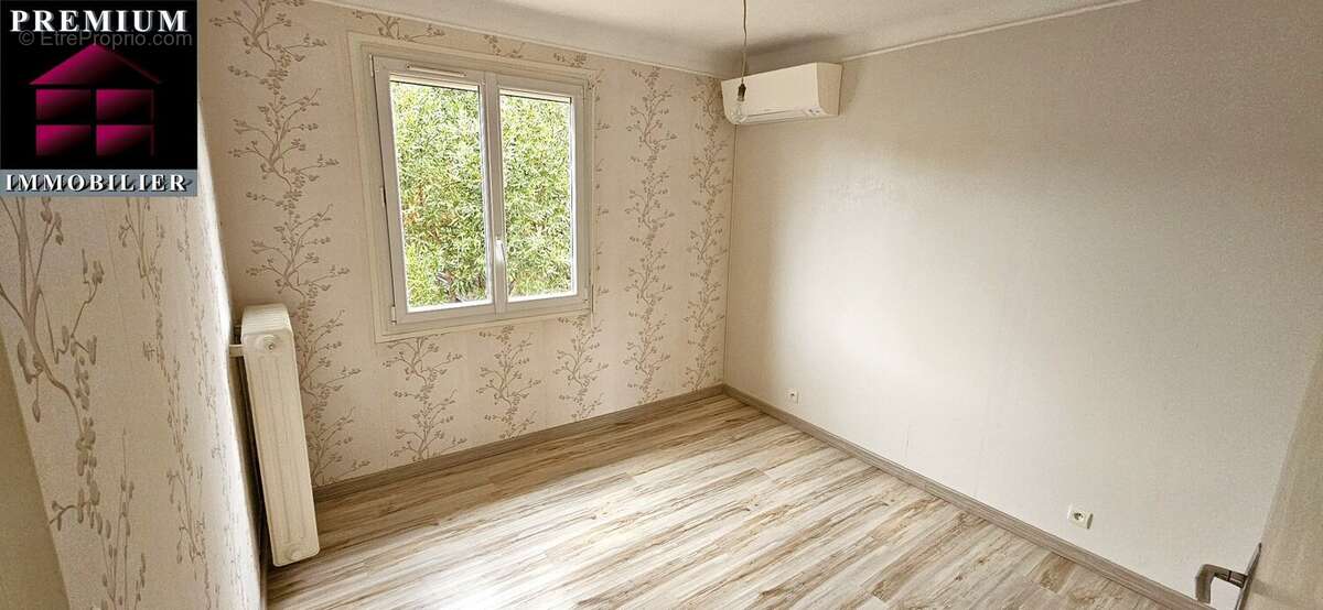 Maison à SAINT-ESTEVE