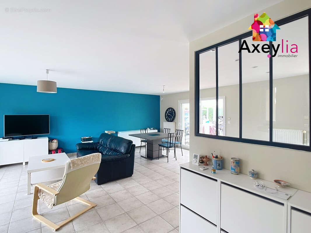 Maison à POUILLY-LES-NONAINS