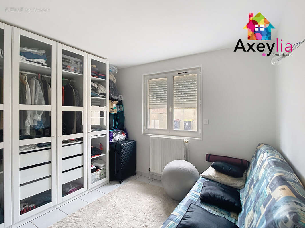 Maison à POUILLY-LES-NONAINS