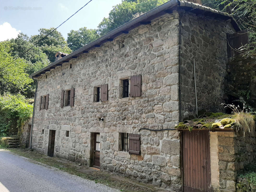 Maison à MARCOLS-LES-EAUX