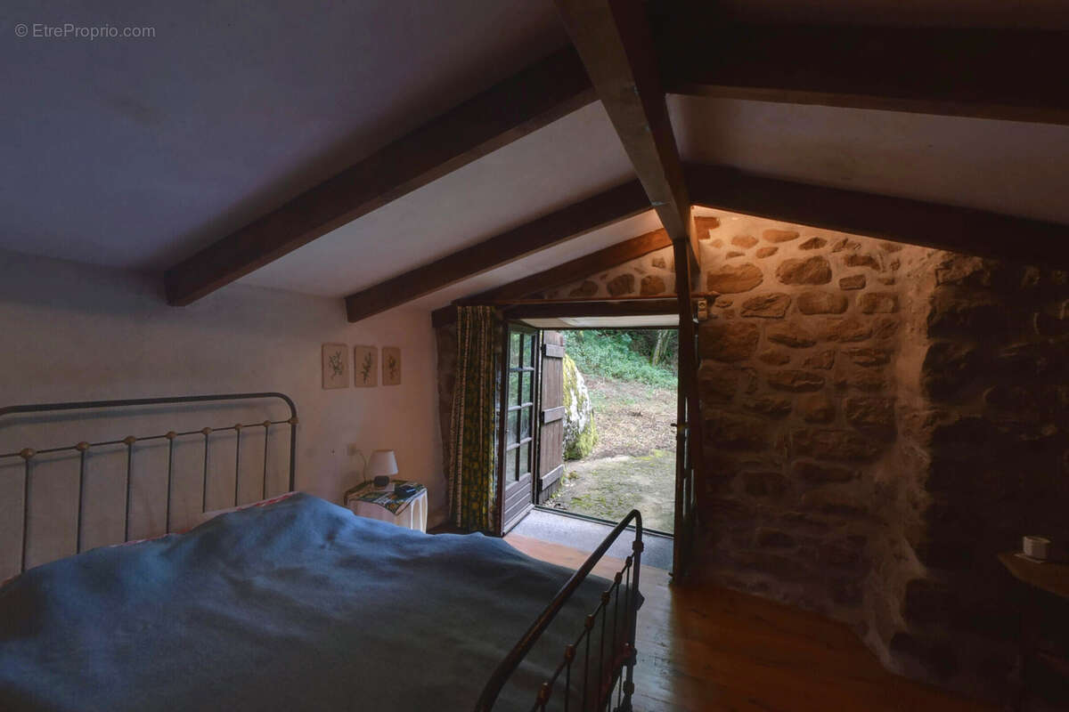 Maison à MARCOLS-LES-EAUX