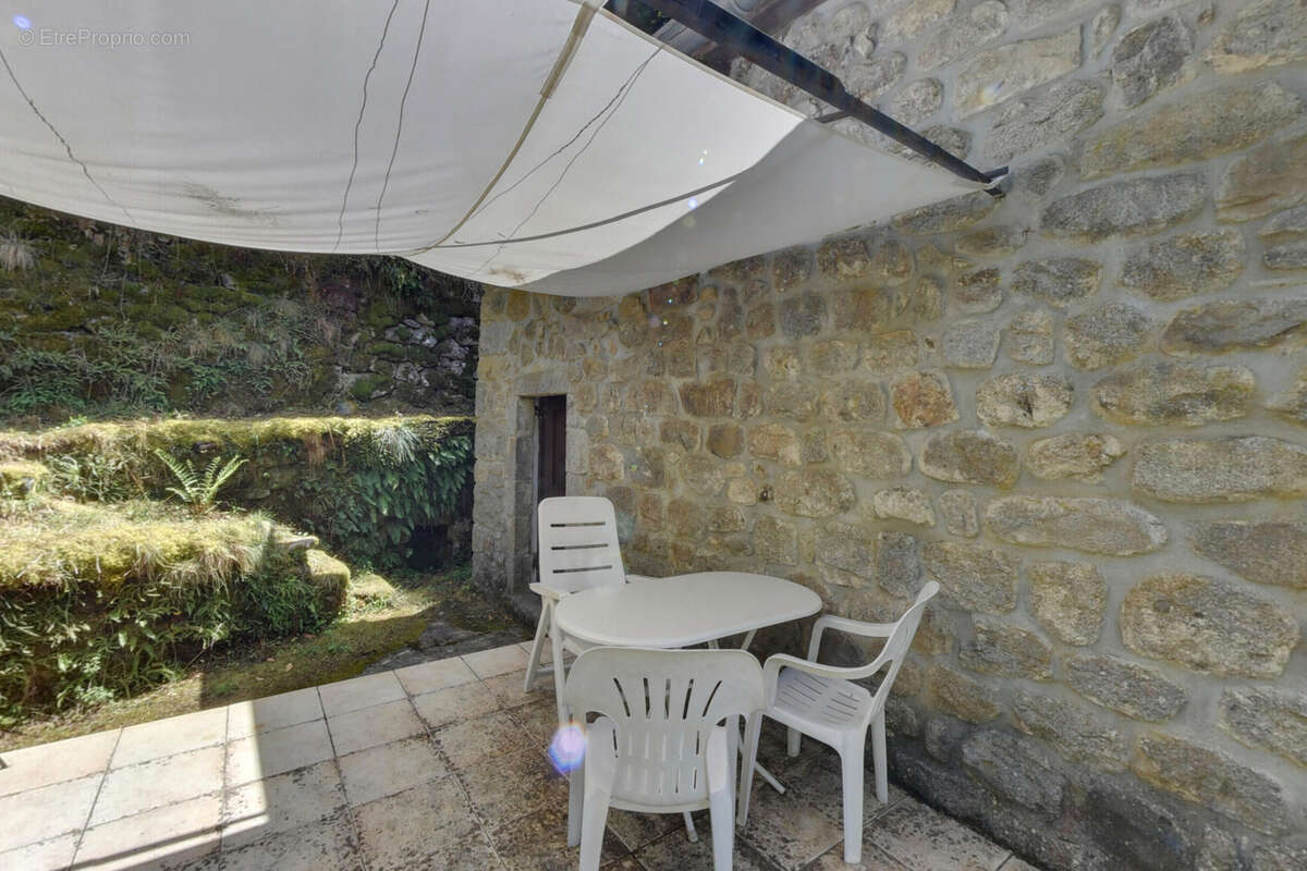 Maison à MARCOLS-LES-EAUX