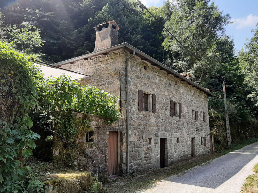 Maison à MARCOLS-LES-EAUX