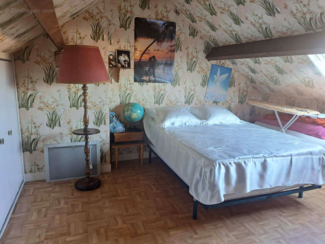 Maison à BESSE-SUR-BRAYE