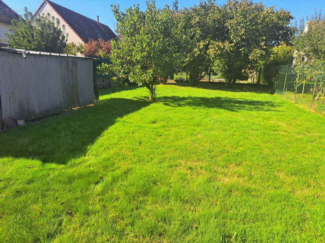 Maison à BESSE-SUR-BRAYE