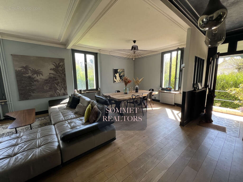 Maison à LIGNY-LE-RIBAULT