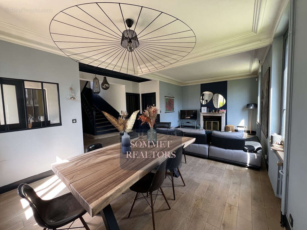 Maison à LIGNY-LE-RIBAULT