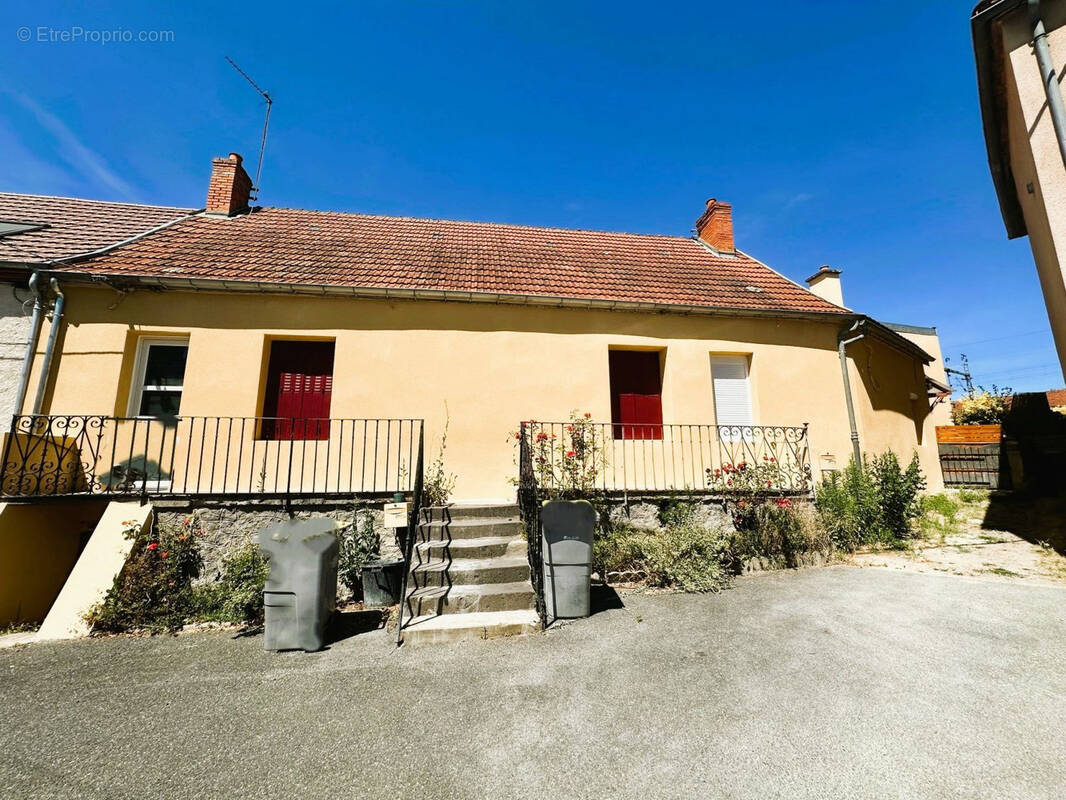 Appartement à SAINT-GERMAIN-DES-FOSSES
