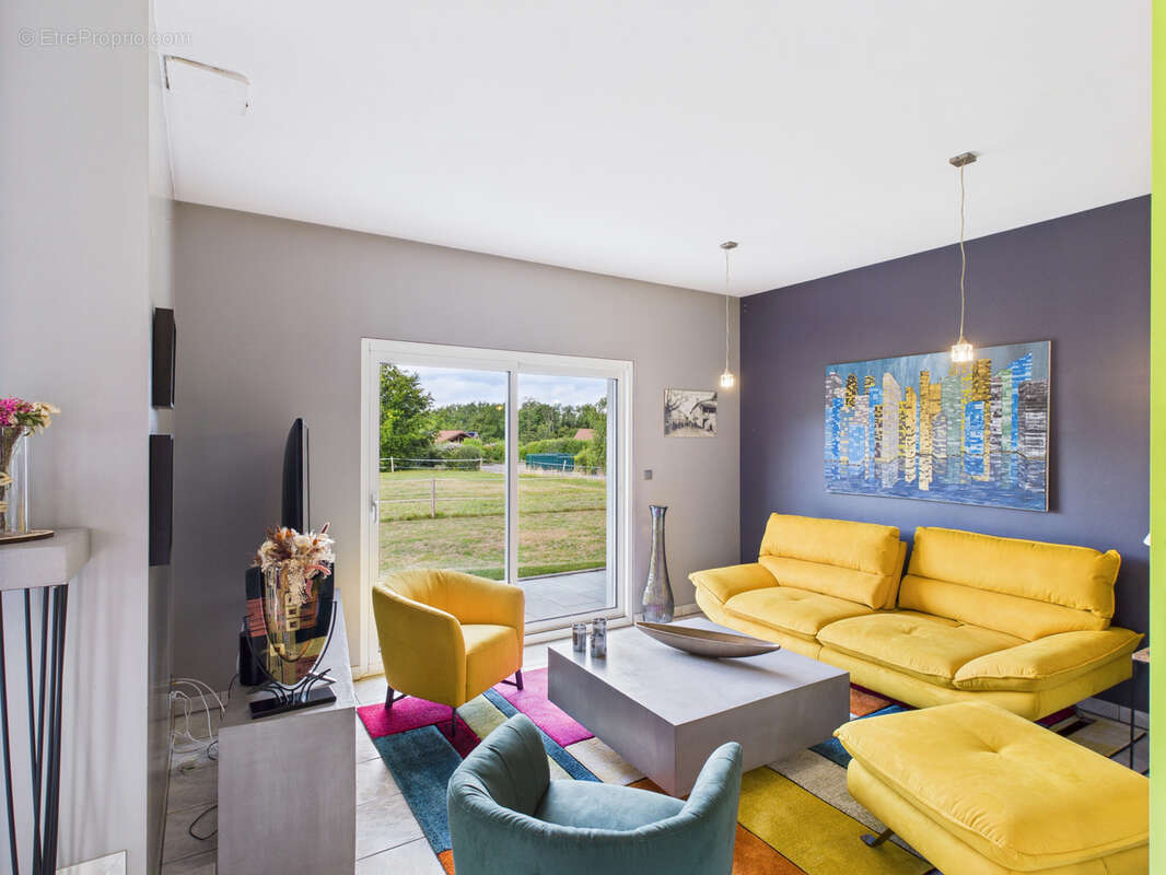 Maison à PERRIGNIER