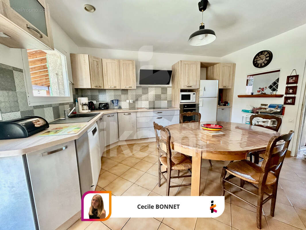 Maison à BEAUREPAIRE