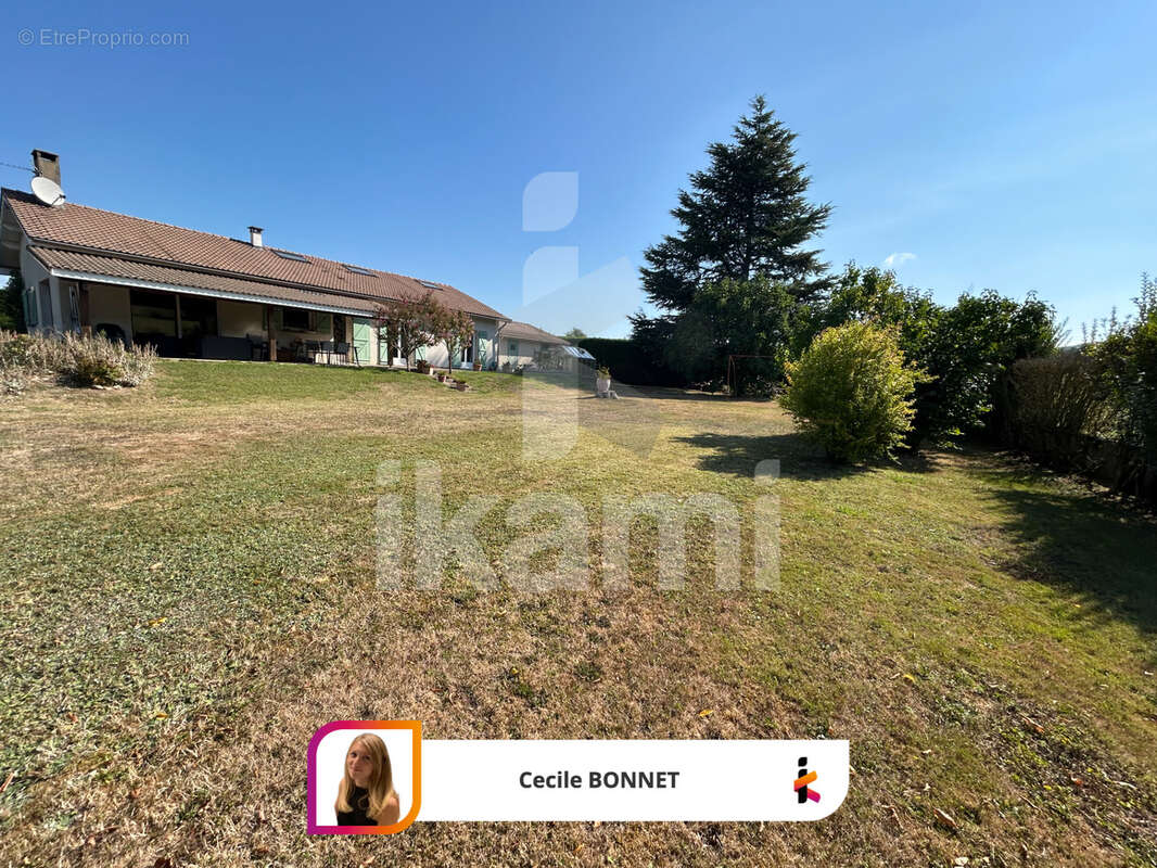 Maison à BEAUREPAIRE