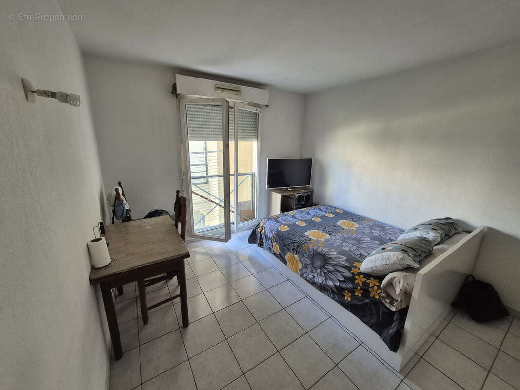 Appartement à MARSEILLE-5E