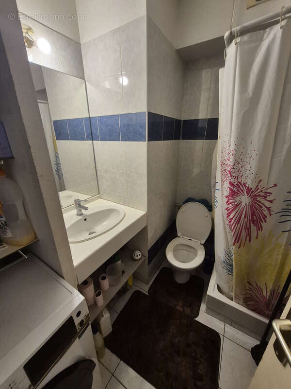 Appartement à MARSEILLE-5E