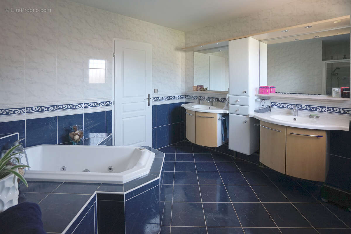 Maison à LES COTES-D&#039;AREY