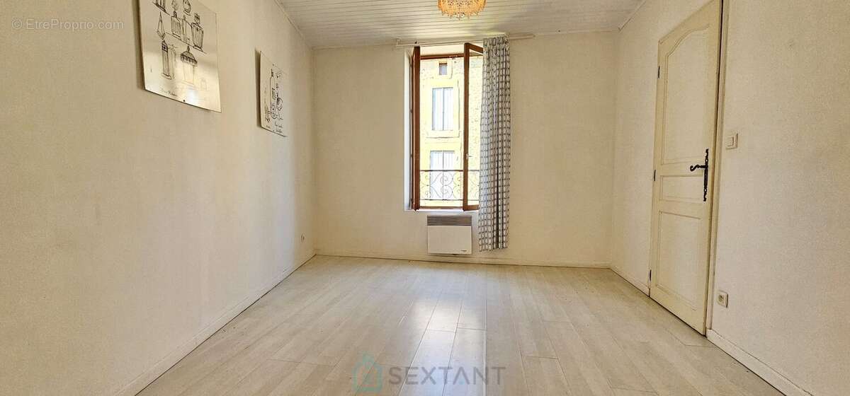 Maison à LE BUISSON-DE-CADOUIN