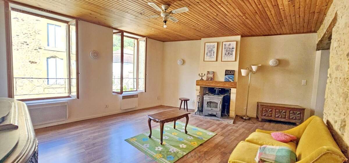 Maison à LE BUISSON-DE-CADOUIN