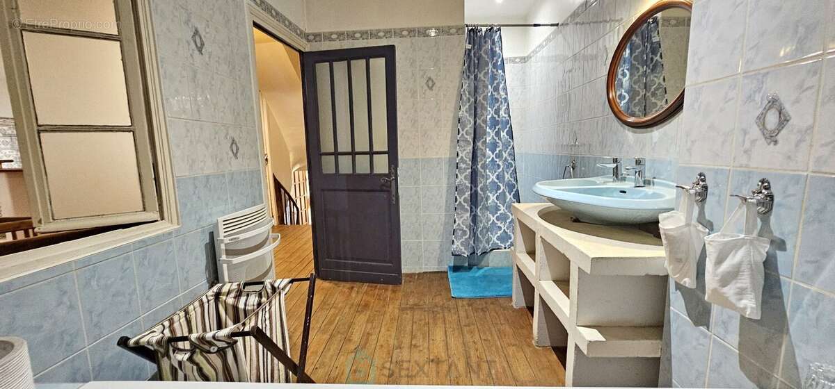 Maison à LE BUISSON-DE-CADOUIN