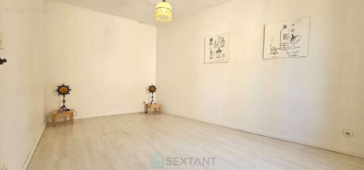 Maison à LE BUISSON-DE-CADOUIN