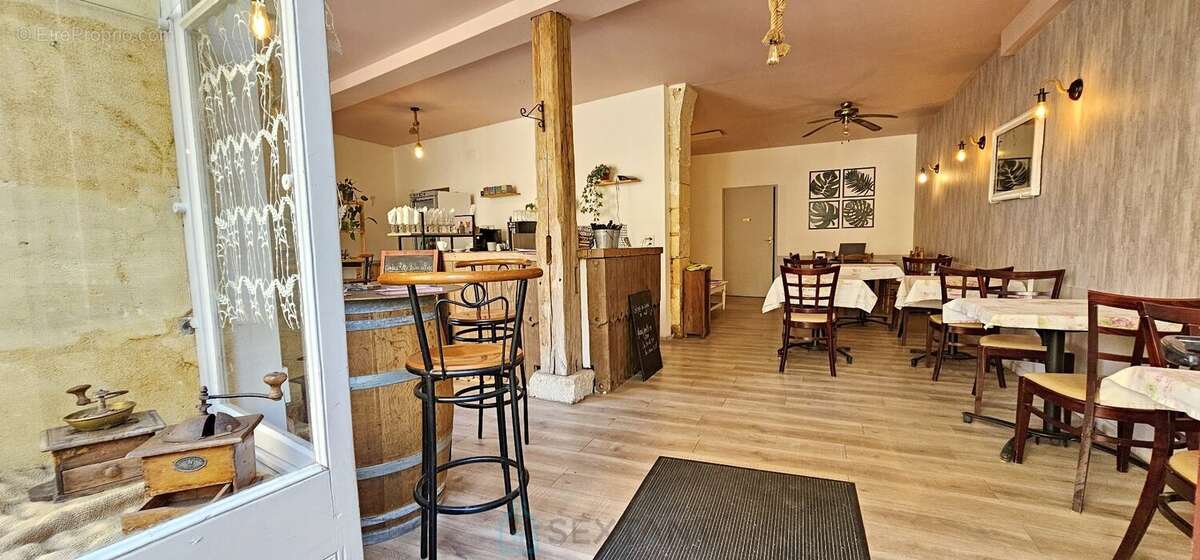 Maison à LE BUISSON-DE-CADOUIN