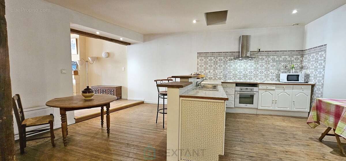 Maison à LE BUISSON-DE-CADOUIN