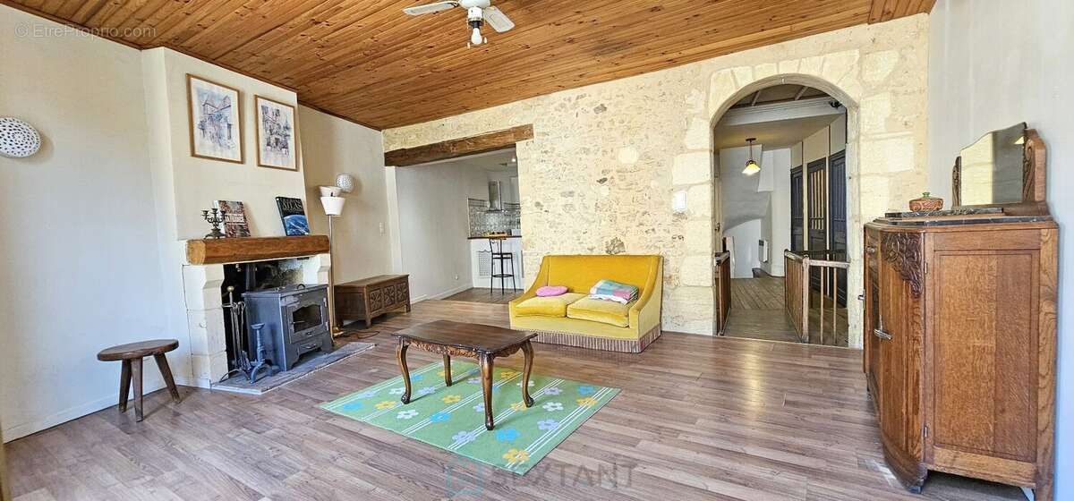 Maison à LE BUISSON-DE-CADOUIN