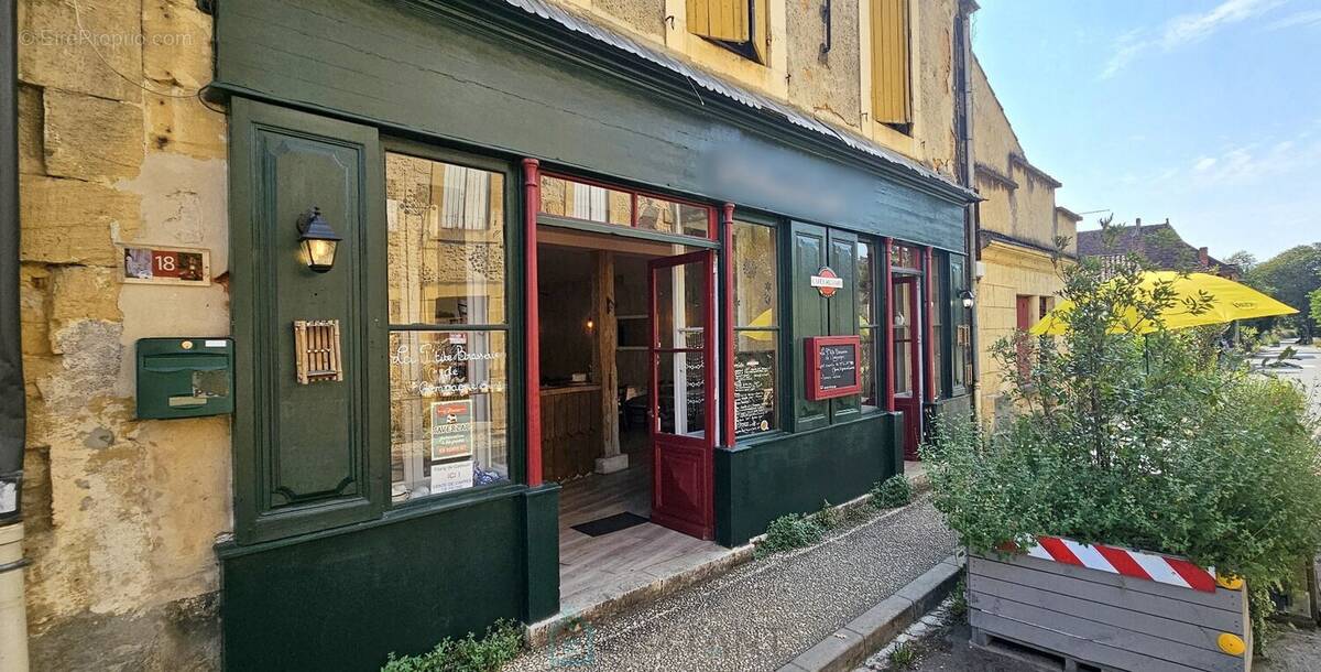 Maison à LE BUISSON-DE-CADOUIN