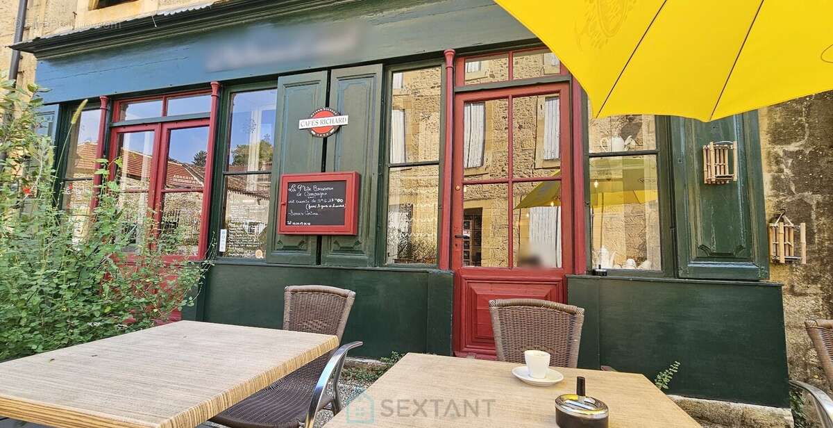 Maison à LE BUISSON-DE-CADOUIN