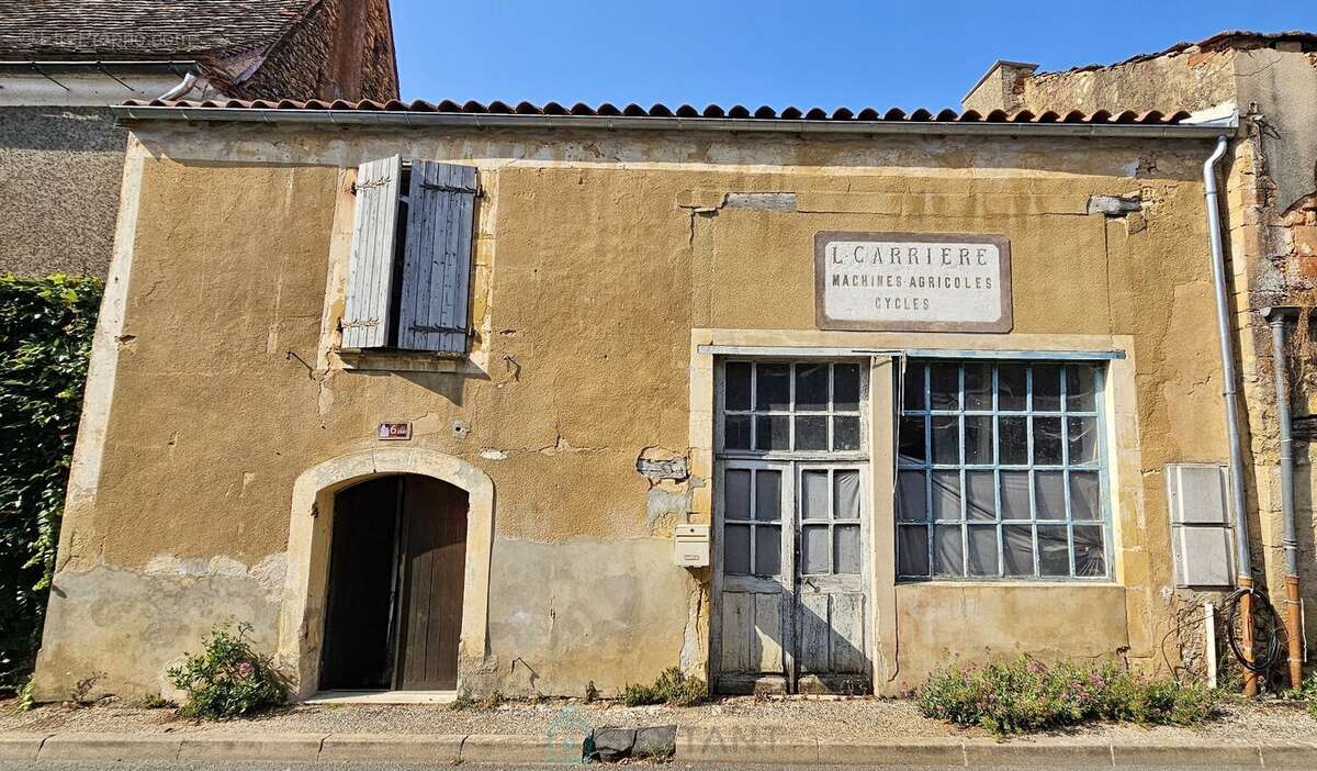 Maison à LE BUISSON-DE-CADOUIN