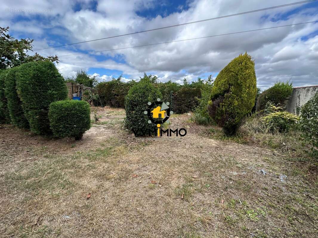 Maison à SAINT-MARS-DU-DESERT