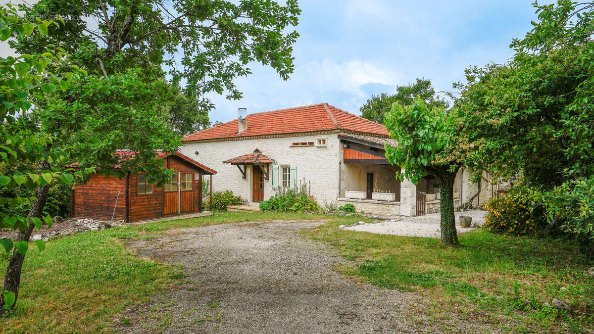 Maison à MONTAIGU-DE-QUERCY